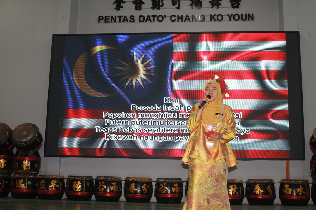 霹:学海学记|和丰兴中共庆国庆 服装比赛独特创意