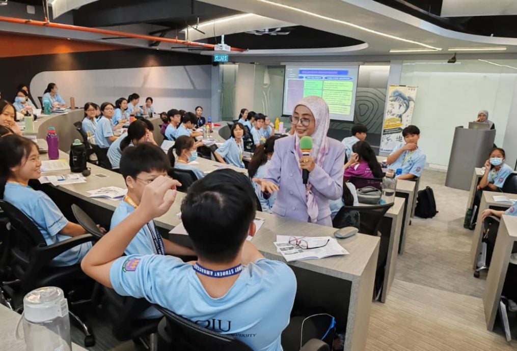 霹：学海学记|校园报道|主文|女中三德联办培训营 培育责任感同理心