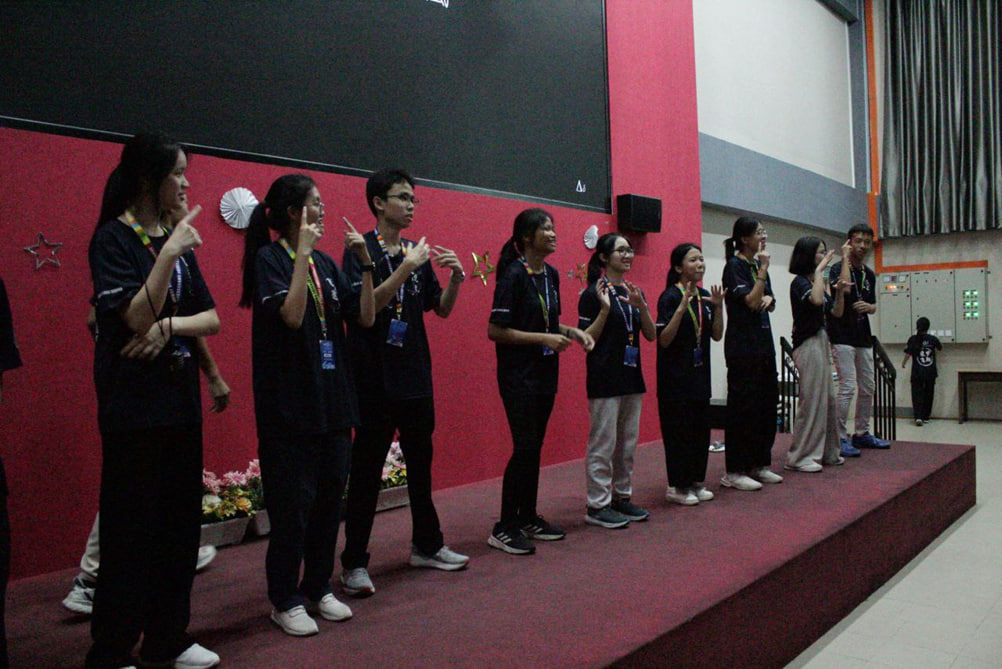 霹：学海学记|校园报道|主文|女中三德联办培训营 培育责任感同理心