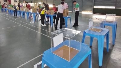 三民华中生当“首投族”   一人一票 校园公投