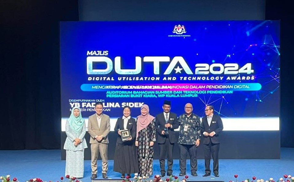 霹；请签网／学子版头／万岭华联华小获DELIMa最佳实践奖 数码教学实践备受肯定