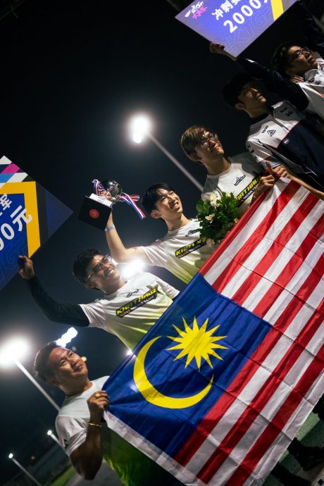 预编31日见报/大都会-星洲人VIP/卡丁车队在国际赛拿奖