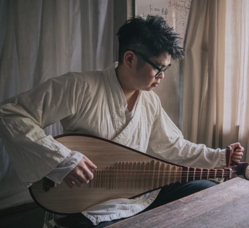 预编6日见报(大都会)有故事的人:琵琶懂我心——沈得信