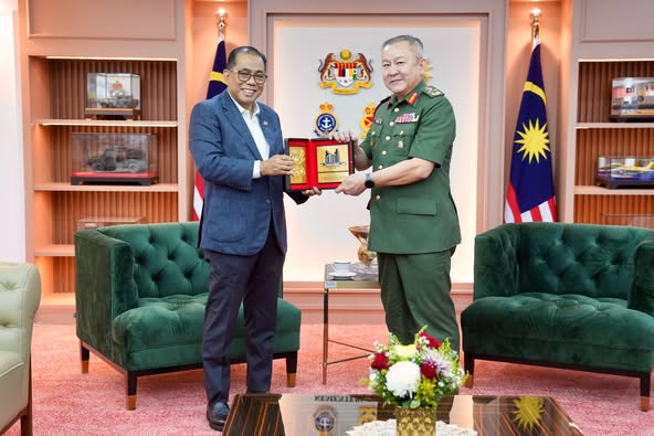 首位华裔三星中将林英成荣休