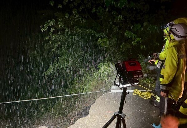高雄桃源暴雨 惊传一家五口坠谷