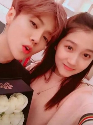 鹿晗演唱会暴瘦被疑深陷情伤 陈赫回应:别瞎担心