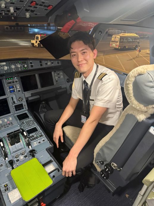 麦明诗闯驾驶舱拍照遭疑违规　飞机师老公霸气护航