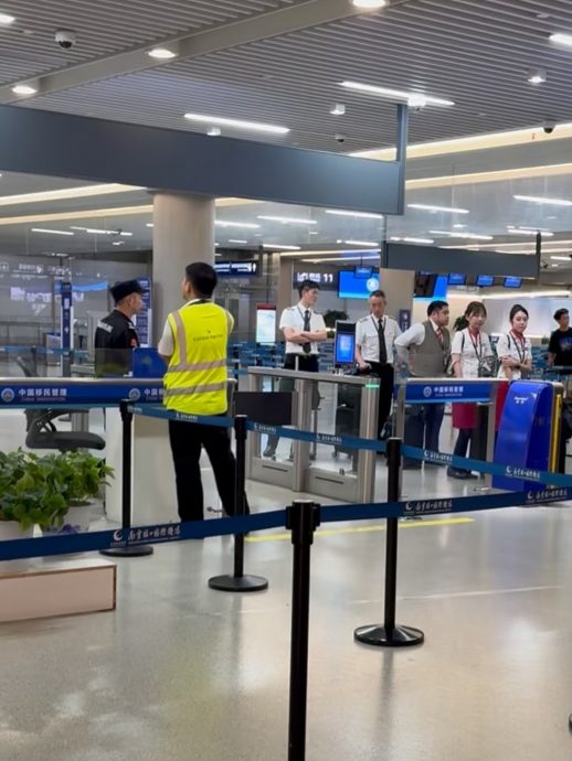 麦明诗闯驾驶舱拍照遭疑违规　飞机师老公霸气护航