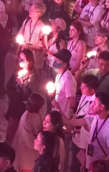 黄宗泽来马看GD演唱会 身旁女伴掀热议