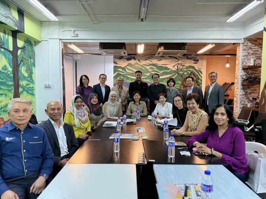 黄诗情:借鉴狮城制满足银发族专案 怡设照护经济生活实验室