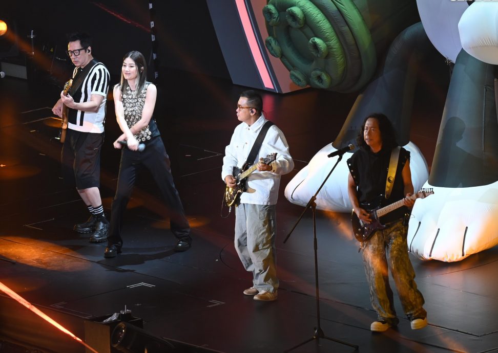 黎明打枪创作曲起争执 携雷颂德韩夜店取经