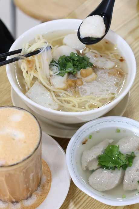 （19/7见报）大都会/吃货来啰-一碗鱼丸面，三代人飘香/12图