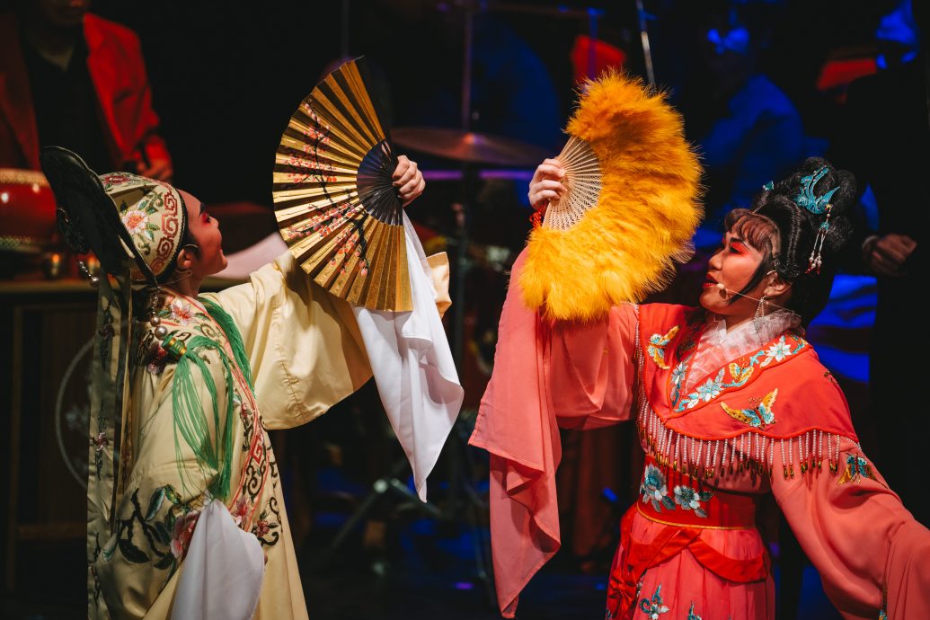 （25日见报）大都会/社区精彩主文/ 杜爱花从艺62周年艺术专场《纸影人》