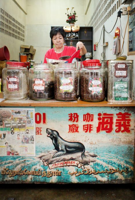 (30/7见报)星角摄/走入怡中央公市 探索传统菜市场文化