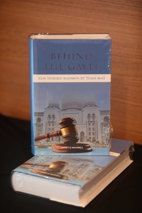 （书序）东姑麦润：作为联邦法院首席大法官，我的喜好无关紧要，责任才是使命