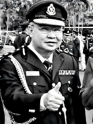 (供星洲网)全国版/退休华裔警官许能发中风入院,与世长辞