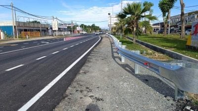 重型罗里频违停阻视线  工程局设防撞杆护民安