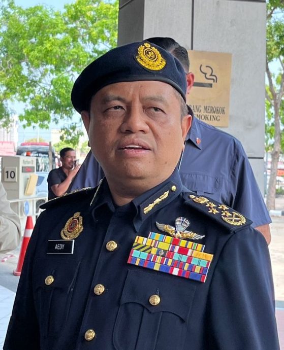 （全国版）巴士乘客需强制系安全带 陆交局总监：仍出现2至3人未系好安全带