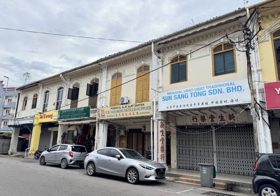 (古城封底主文)《用眼睛去旅游》:祈安律及甘榜爪哇