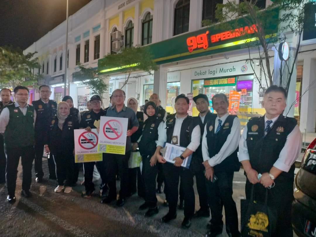 今年首5月，甲222单位未展示符合规格禁烟牌而接获罚单