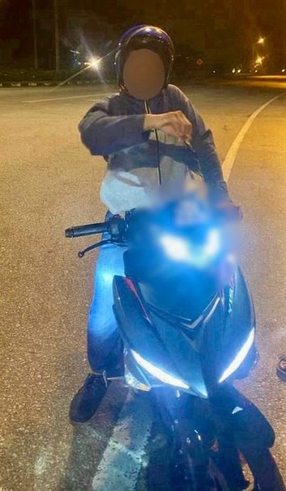 （古城版）18岁巫青假冒警员 女子机智不上当