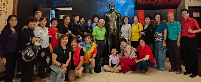 数团体参观沈慕羽书法文物馆