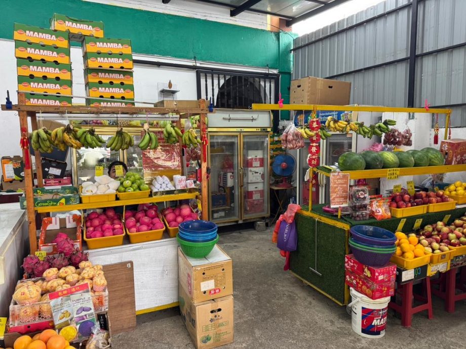 （古城第三版主文）顾客不再因堵车却步·玛琳商家挺取消红绿灯