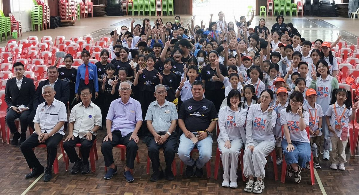 （古城第三版主文）马接峇鲁华小学生以马来民间歌谣展开多元文化的美丽