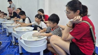 德化会馆办陶土亲子活动   逾150人参与场面热闹