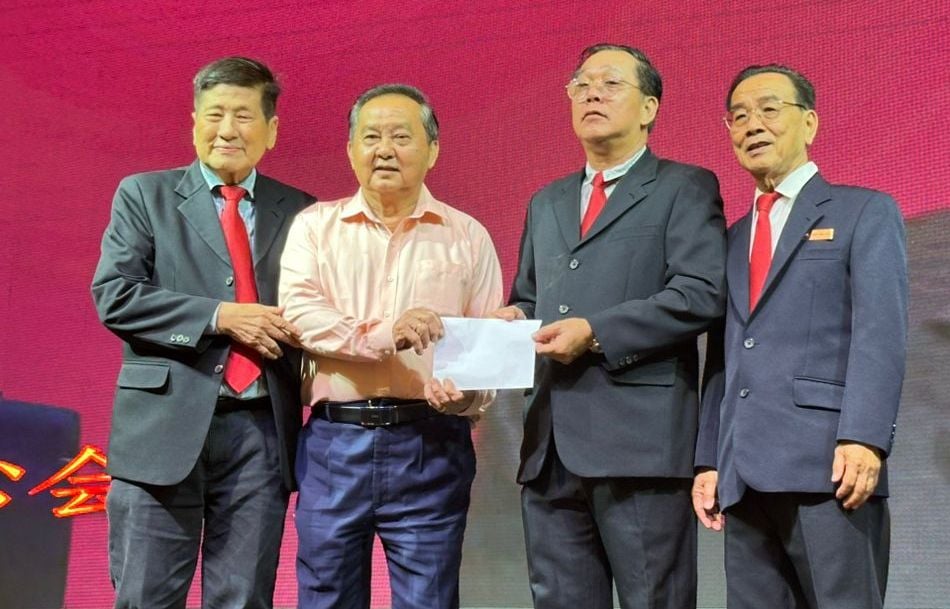 (古城第四版主文)二手车执照被归资源回收品类别 车商盼谢守钦助反映