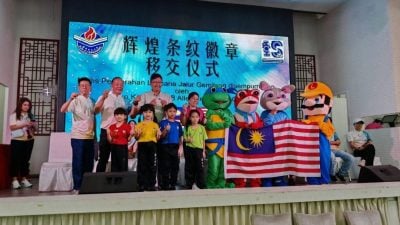 谢守钦：学府提供优质教学环境   在校点滴成学生美好回忆