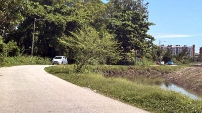 路段弯又窄 频发生车坠河   普罗尼路需增设防洪墙