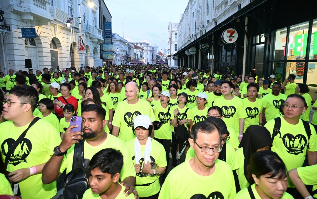 （大北马6）一起关爱特殊群体 2500人完成两公里步行