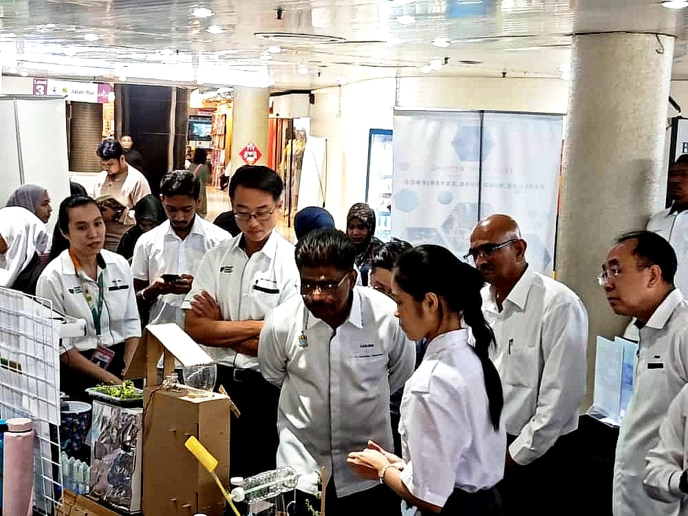 （大北马/创客妙想）锺灵独中学生周忆恩环保家园