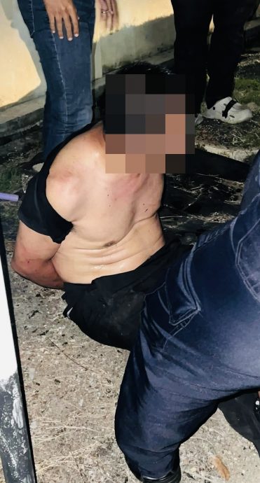 （大北马）3中国男子破门偷窃 居民合力捉人