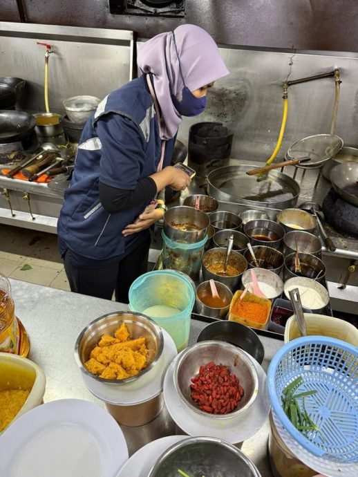 (大北马)3餐厅1杂货店有老鼠屎 被关闭14天