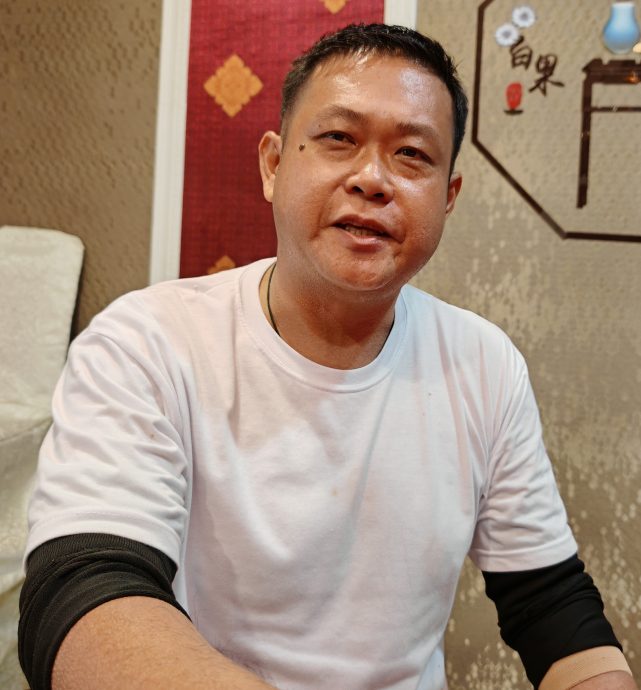 （大北马）二条路美食街32名小贩同意搬迁，优先迁移附近地段，保留三轮车文化。