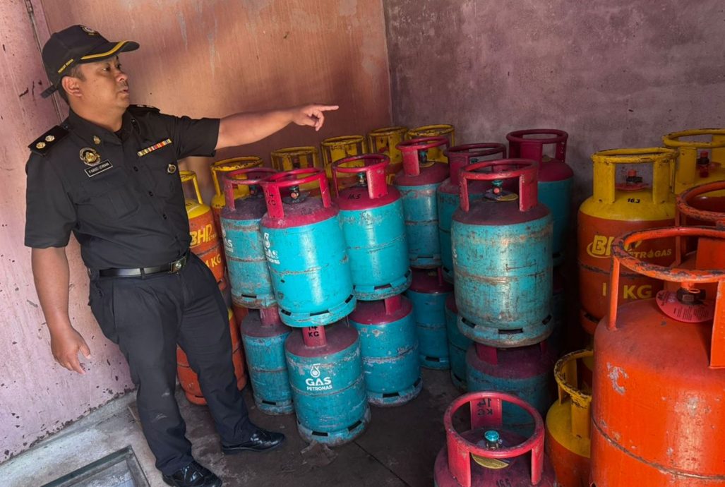 (大北马)内贸局在双溪乌沥1杂货店突检,查获无证液化石油气买卖
