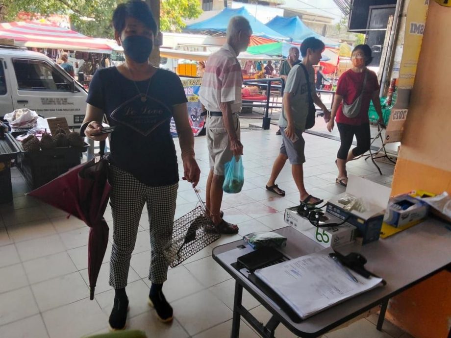 （大北马）北赖才能园巴刹灭鼠行动消灭35只老鼠