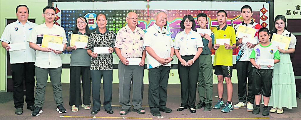 卢有福:乡团改选都是旧人班底是一种无形隐忧