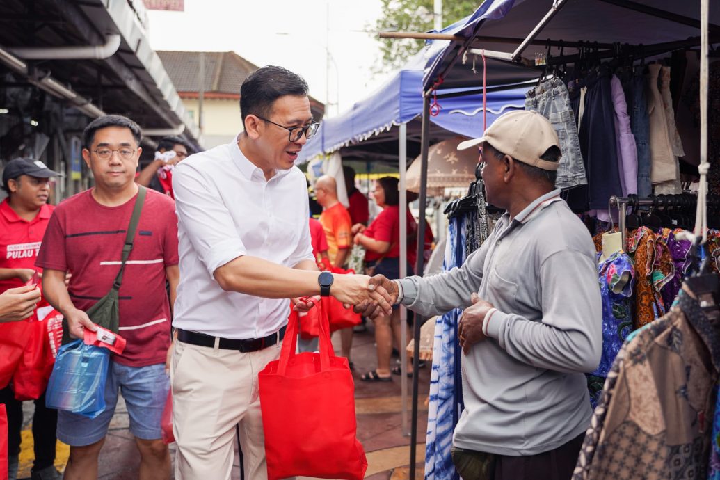 （大北马）小贩反映经济低迷生活成本攀升，胡智胜：我国经济比想象中稳健