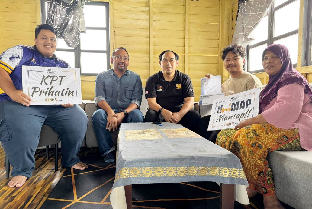 少年考入玻马大文凭班，趁入学前打工筹学费