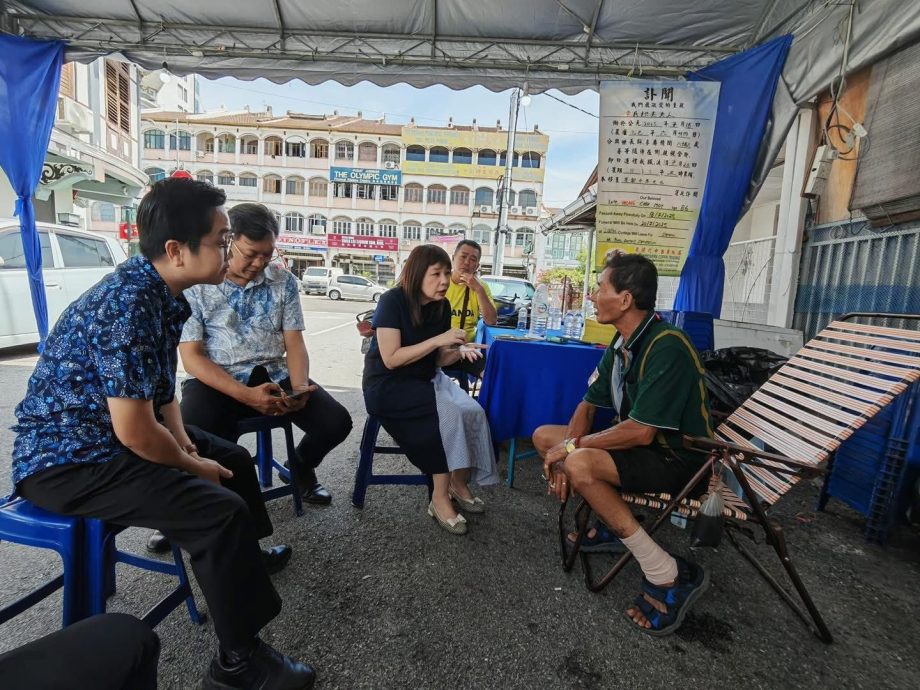（大北马）报贩黄有福养母逝世