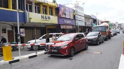 玻大臣：直至系统全面完善   加央智能停车 暂停收费