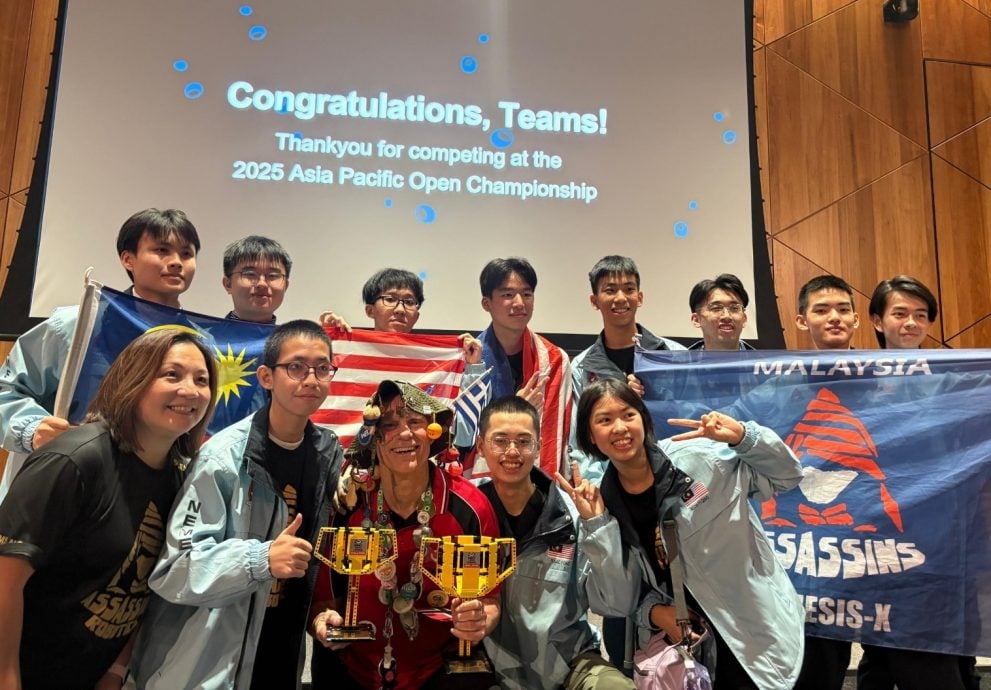 （大北马）槟9中学生打败外国59队伍，重夺亚太国际机器人赛冠军