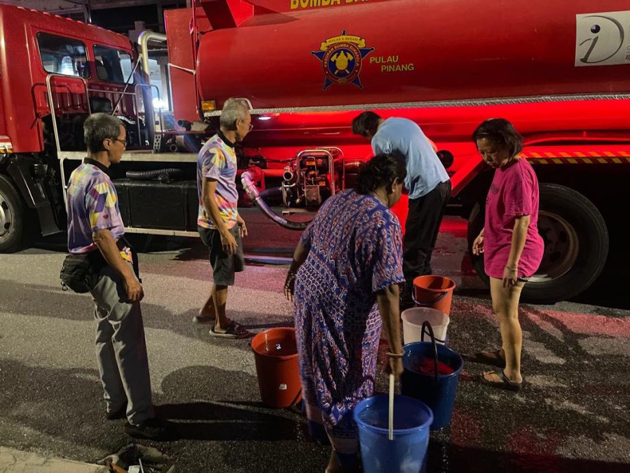 （大北马）水池路紧急维修水管工程