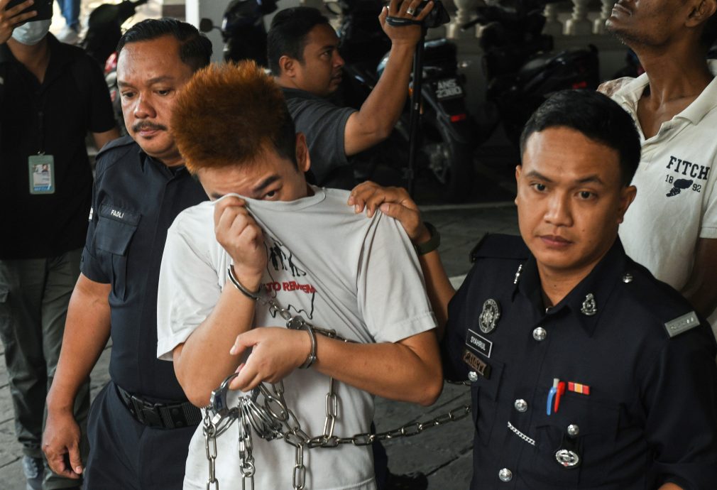 (大北马)涉酒吧丢爆炸物 男女被控不认罪