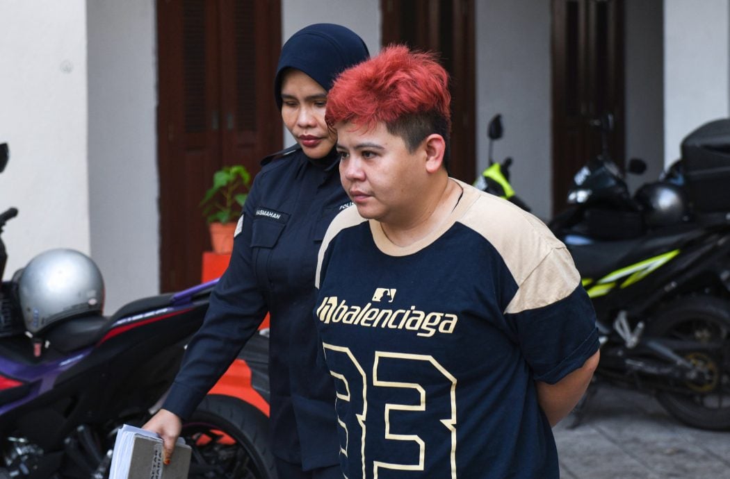 (大北马)涉酒吧丢爆炸物 男女被控不认罪