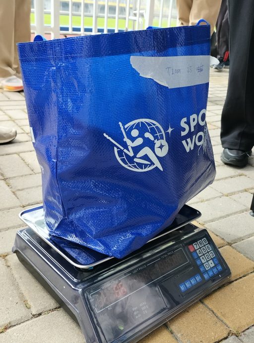 （大北马）绿量|SpoGOMI捡垃圾世界杯 荣耀背后的社会问题