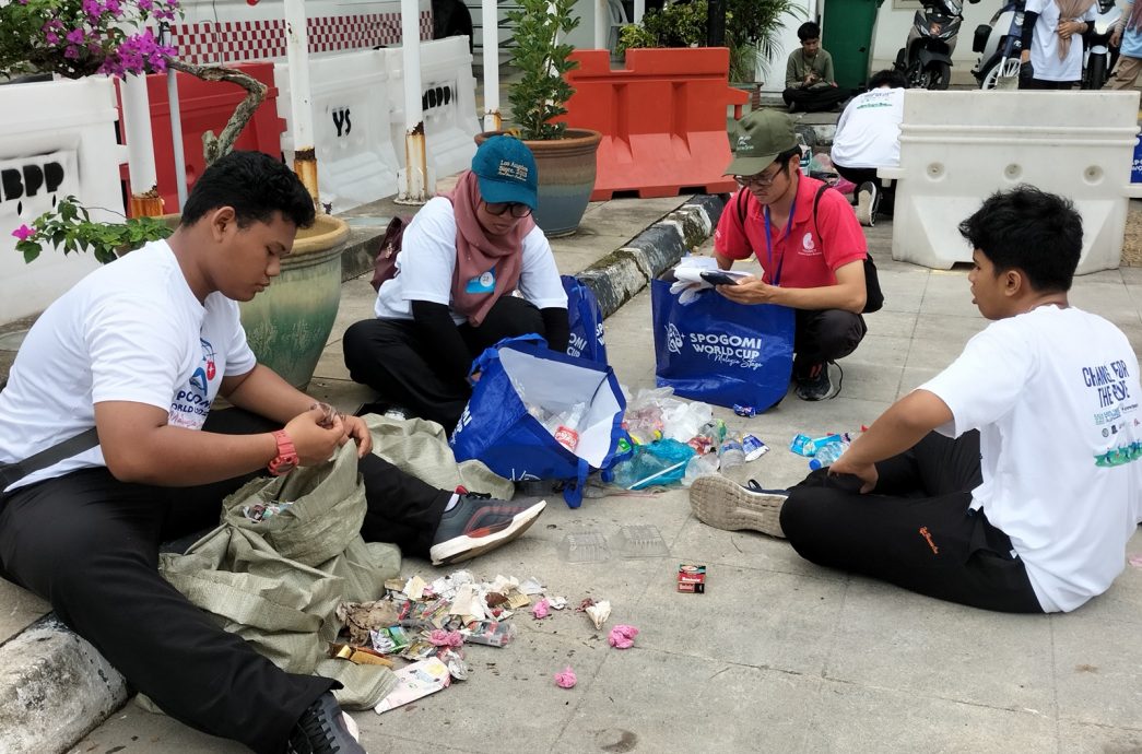 （大北马）绿量|SpoGOMI捡垃圾世界杯 荣耀背后的社会问题